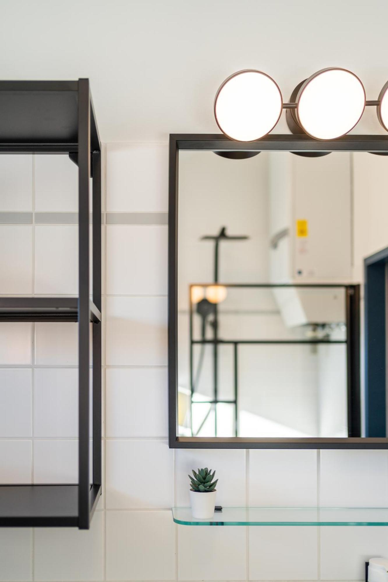 Myflat - Bright Apartment Near Central Station Вена Экстерьер фото
