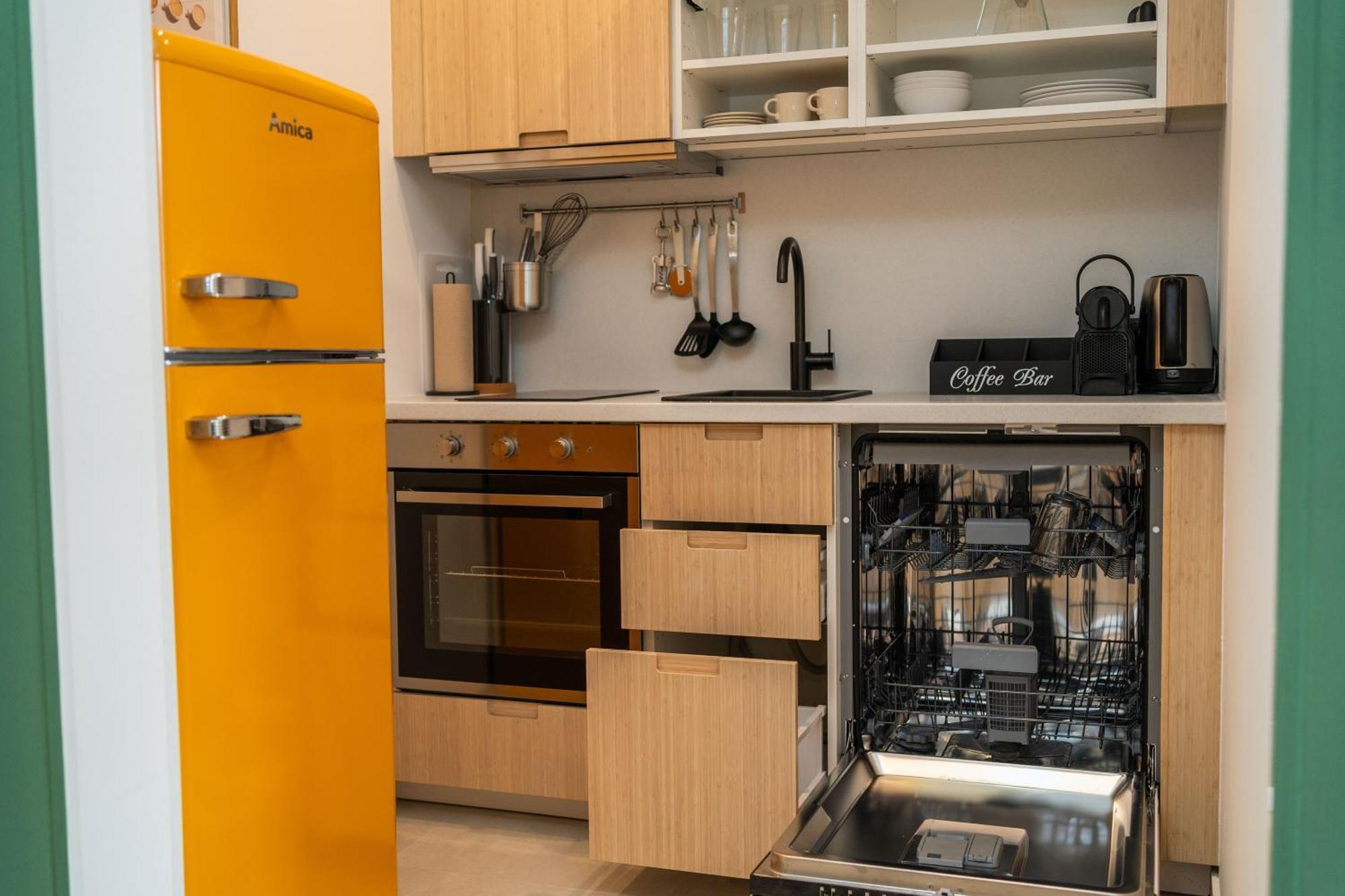 Myflat - Bright Apartment Near Central Station Вена Экстерьер фото